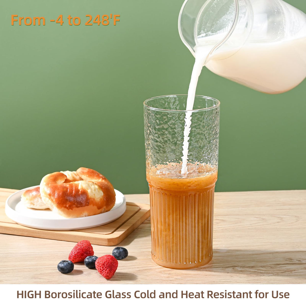 20 oz Glass Cups with Lids and Straws G39687