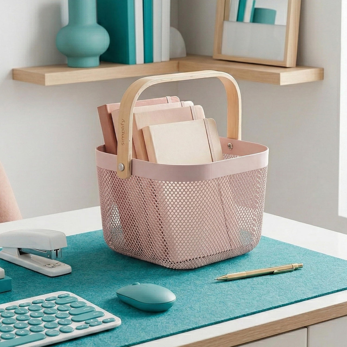 Small Mesh Storage Basket with Wooden Handle G315